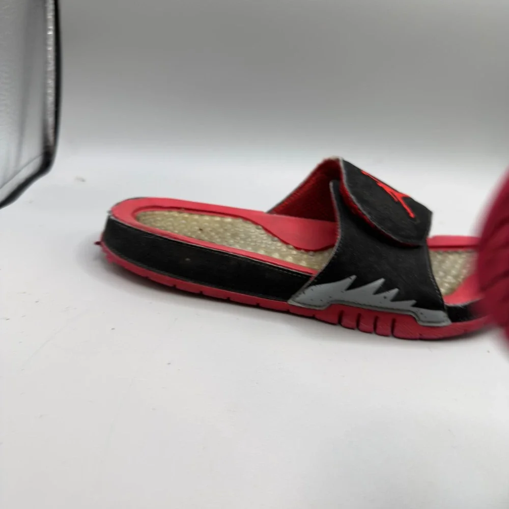 Jordan Hydro V Retro Slide Sandals Mens Size 7 Black Red Athletic Lightweight